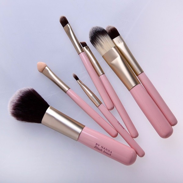 7 pcs Palette Solid Highlighter Powder Foundation Eyeshadow Makeup Brush Set